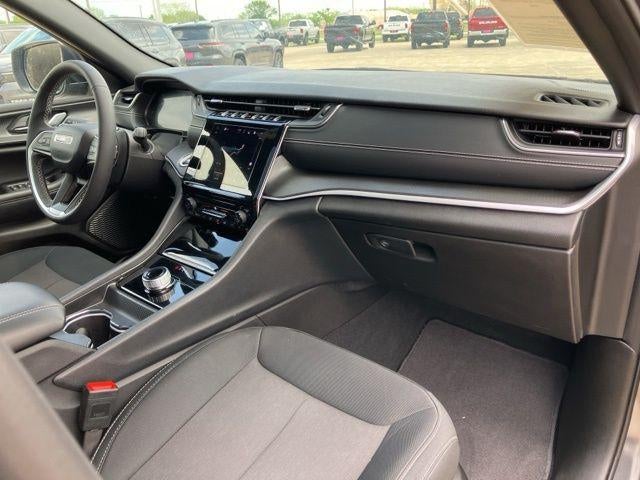 2025 Jeep Grand Cherokee Laredo 4x2