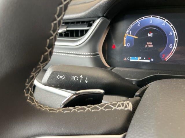 2025 Jeep Grand Cherokee Laredo 4x2