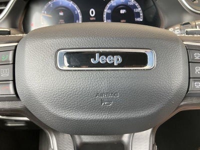 2025 Jeep Grand Cherokee Laredo 4x2