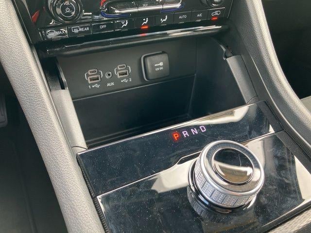 2025 Jeep Grand Cherokee Laredo 4x2