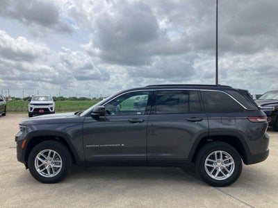 2025 Jeep Grand Cherokee Laredo 4x2