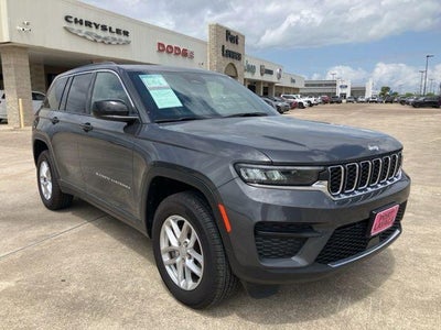2025 Jeep Grand Cherokee Laredo 4x2