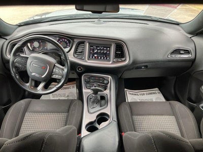 2021 Dodge Challenger SXT RWD