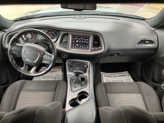 2021 Dodge Challenger SXT RWD