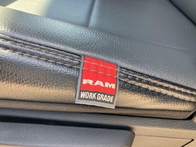 2024 RAM 2500 Tradesman 4x4 Crew Cab 8' Box