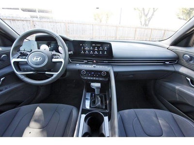 2025 Hyundai ELANTRA SEL Convenience IVT