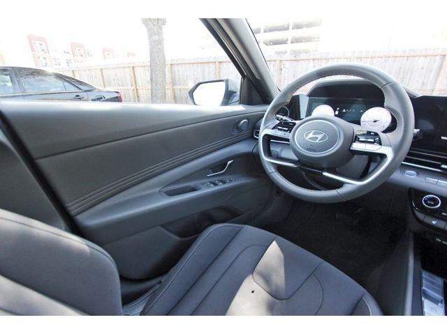 2025 Hyundai ELANTRA SEL Convenience IVT