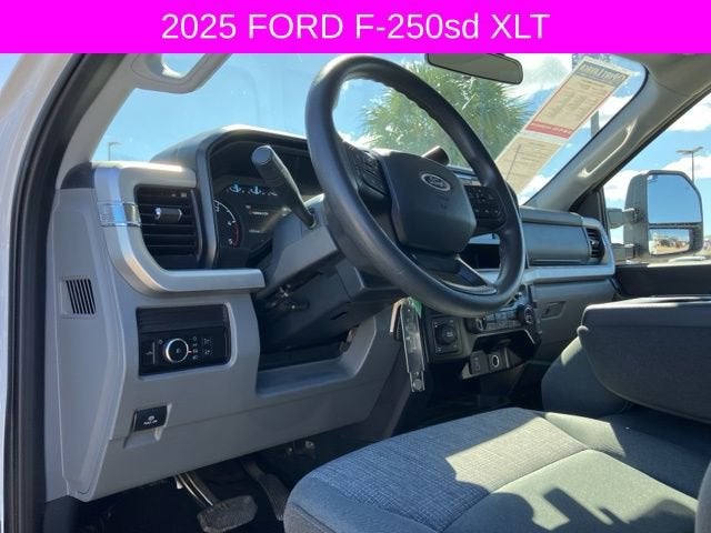 2025 Ford Super Duty F-250 SRW XL