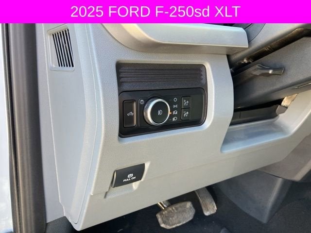 2025 Ford Super Duty F-250 SRW XL