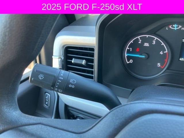 2025 Ford Super Duty F-250 SRW XL