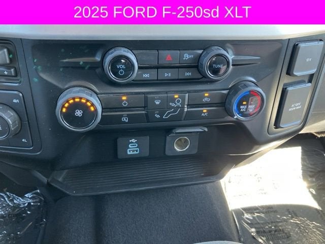 2025 Ford Super Duty F-250 SRW XL
