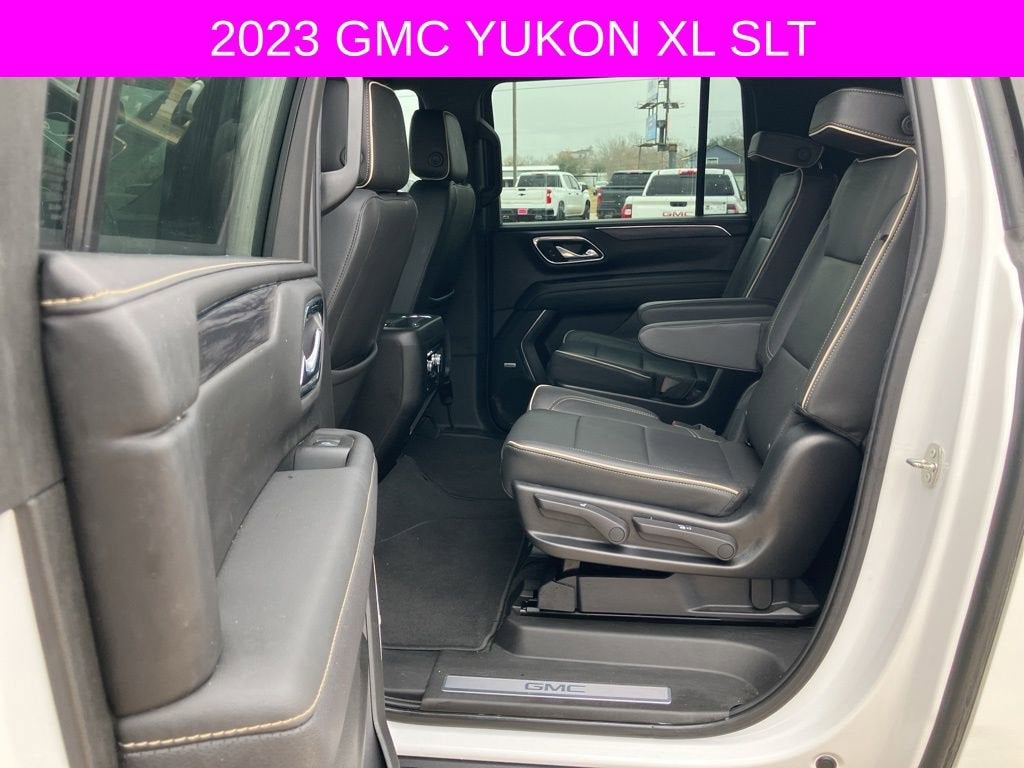 2023 GMC Yukon XL SLT