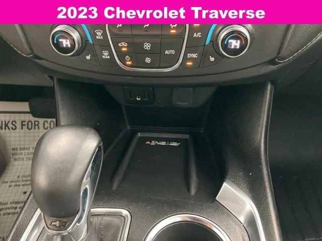 2023 Chevrolet Traverse LT Leather