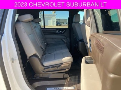 2023 Chevrolet Suburban LT
