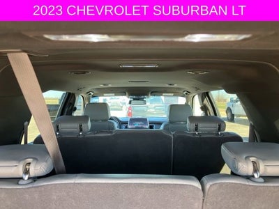 2023 Chevrolet Suburban LT