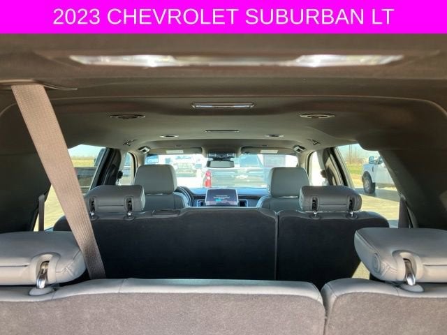 2023 Chevrolet Suburban LT