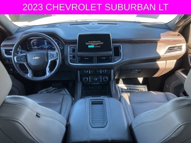 2023 Chevrolet Suburban LT