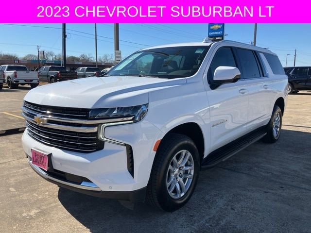2023 Chevrolet Suburban LT