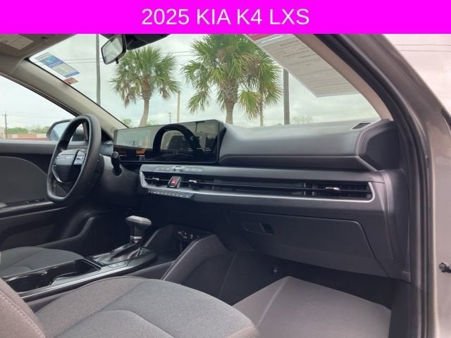 2025 Kia K4 LXS