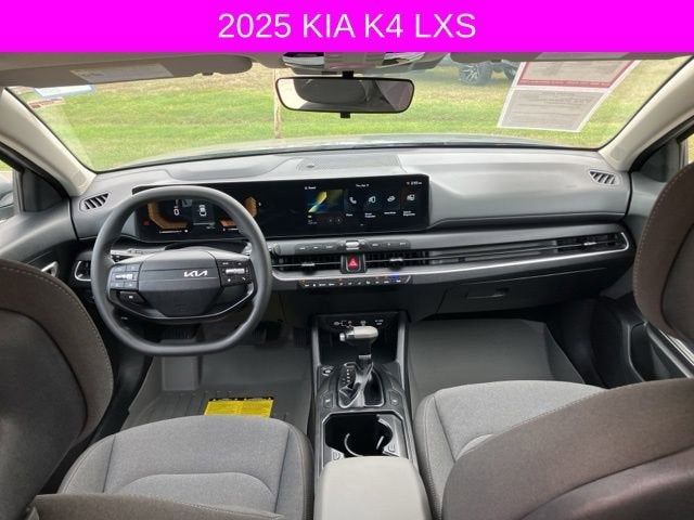 2025 Kia K4 LXS