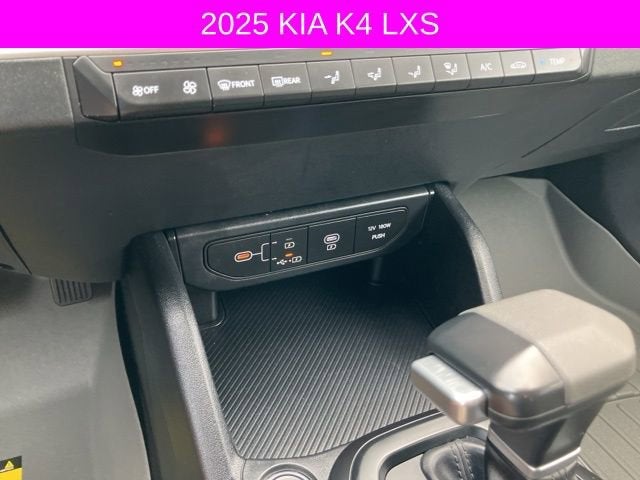 2025 Kia K4 LXS