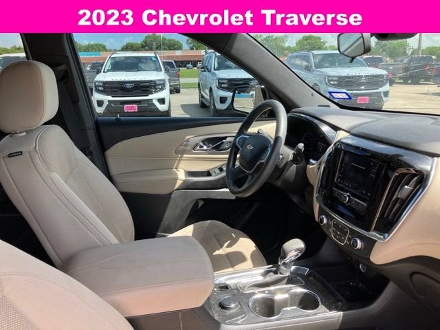 2023 Chevrolet Traverse LS