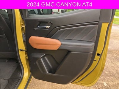 2024 GMC Canyon AT4